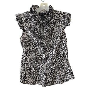 Susie Rose Blouse Size Large Leopard Print Ruffle Neck Button Up Peplum Black